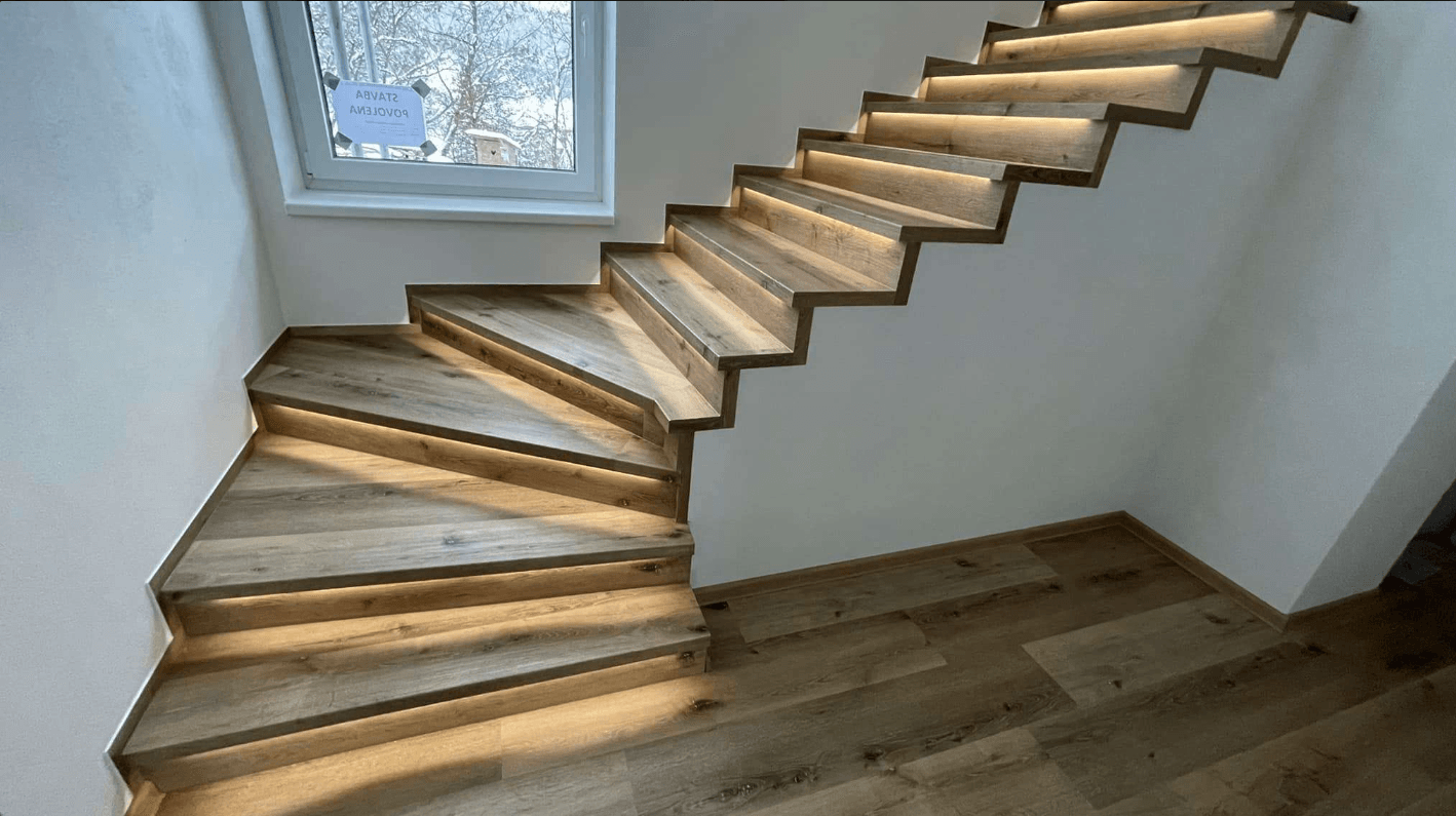 Realizacja: schody winylowe w innym dekorze — spójne z listwami