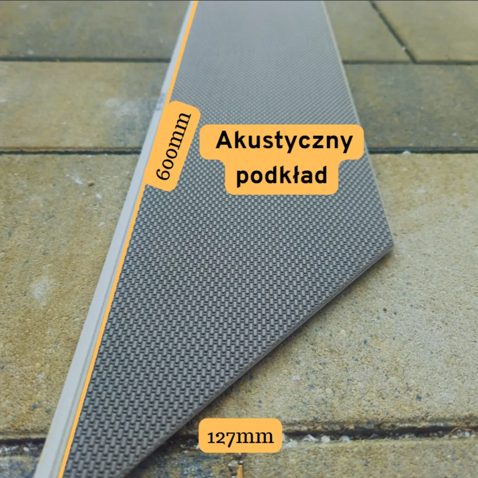 Capri Chevron SPC — aranżacja wnętrza z jasnym dębem