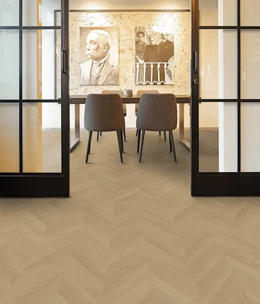 Project Floors Mellow Woods PW 5011 dąb miodowobeżowy jodełka francuska chevron klejona Dryback LVT panele winylowe