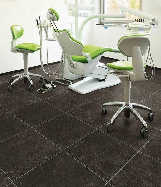 Project Floors floors@work ST 450 kamień antracytowy płytka 45,7×45,7 klejona LVT 0,55 mm