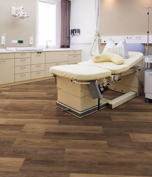 Project Floors floors@work PW 1261 dąb brązowy deska klejona LVT 0,55 mm