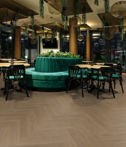 Project Floors Mellow Woods PW 5013 dąb oliwkowobrązowy jodełka klejona Dryback LVT panele winylowe