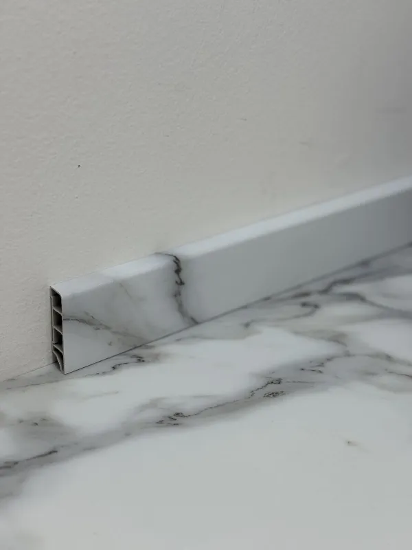 Listwa przypodłogowa 2m Marmur SPC RIGID Egibi Floors