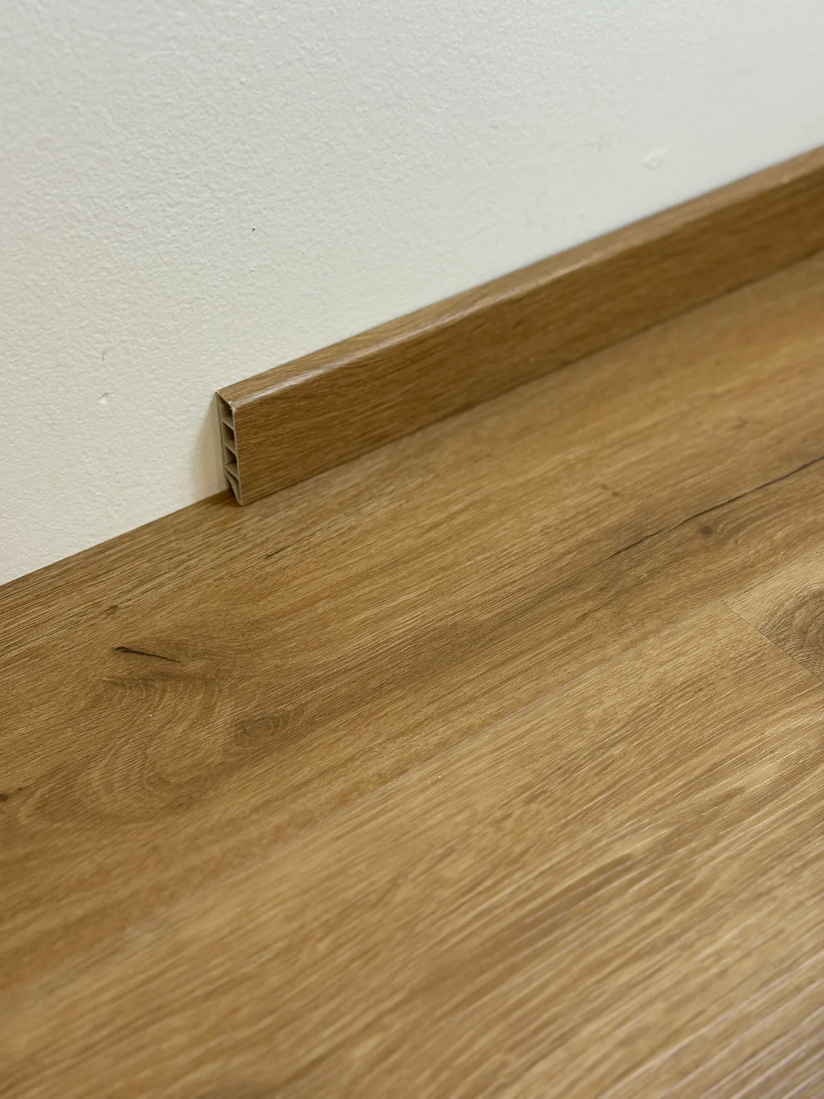 Listwa przypodłogowa 2m Canmore SPC RIGID Egibi Floors