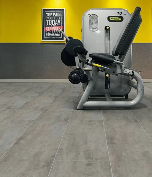 Project Floors floors@work TR 720 beton jasnoszary płytka 91,4×45,7 klejona LVT 0,55 mm