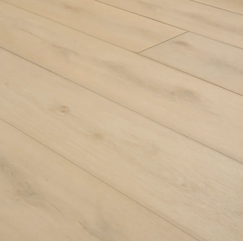 Invictus Silk Oak Latte 30 Dryback LVT Maximus