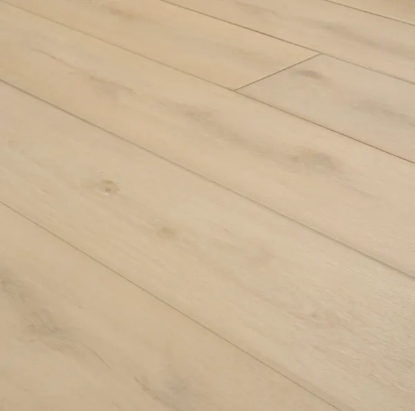 Invictus Silk Oak Latte 30 Dryback LVT Maximus