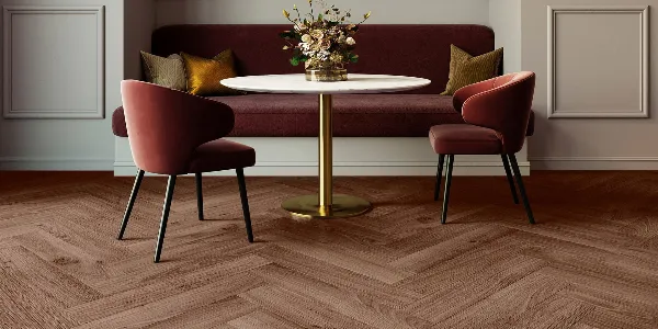 Invictus Chocolate 42 Jodełka - Parquet Dryback LVT - Highland Oak