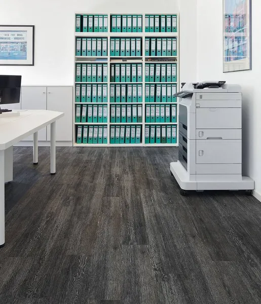 Project Floors floors@work PW 3620 dąb grafitowy deska klejona LVT 0,55 mm
