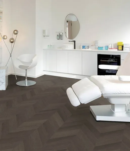 Project Floors Mellow Woods PW 5022 dąb grafitowy jodełka francuska chevron klejona Dryback LVT panele winylowe